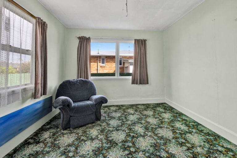 Photo of property in 20 Furlong Street, Hawera, 4610