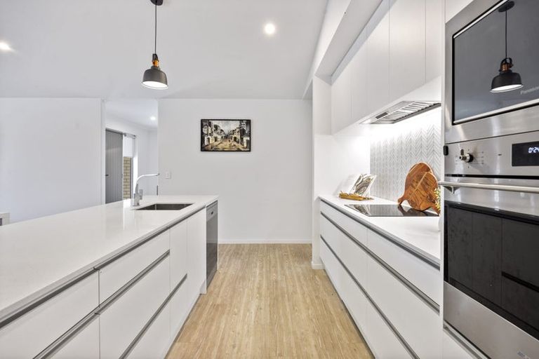 Photo of property in 30b Sycamore Grove, Lower Vogeltown, New Plymouth, 4310