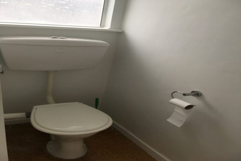 Photo of property in 127u6 Queens Drive, Lyall Bay, Wellington, 6022