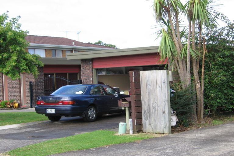 Photo of property in 7 Indus Place, Half Moon Bay, Auckland, 2012