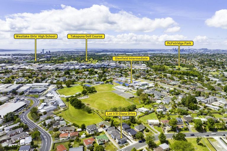 Photo of property in 31 Diana Drive, Glenfield, Auckland, 0627