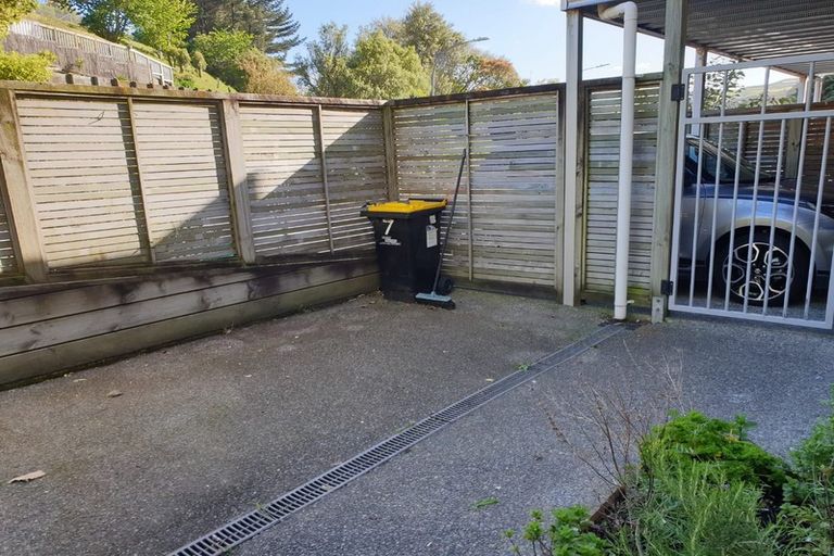 Photo of property in 126u7 Redwood Avenue, Tawa, Wellington, 5028
