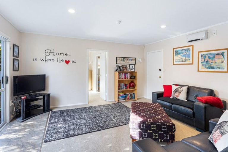 Photo of property in 33 Wharemauku Road, Raumati Beach, Paraparaumu, 5032