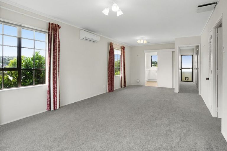 Photo of property in 1/37 Bracken Road, Paparangi, Wellington, 6037