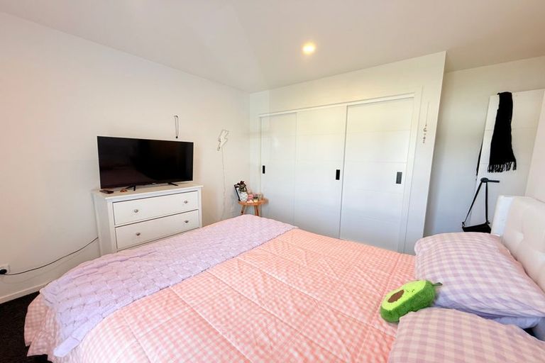 Photo of property in 77 Hokioi Drive, Kenepuru, Porirua, 5022