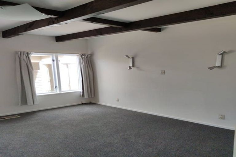 Photo of property in 39b Parkvale Road, Karori, Wellington, 6012