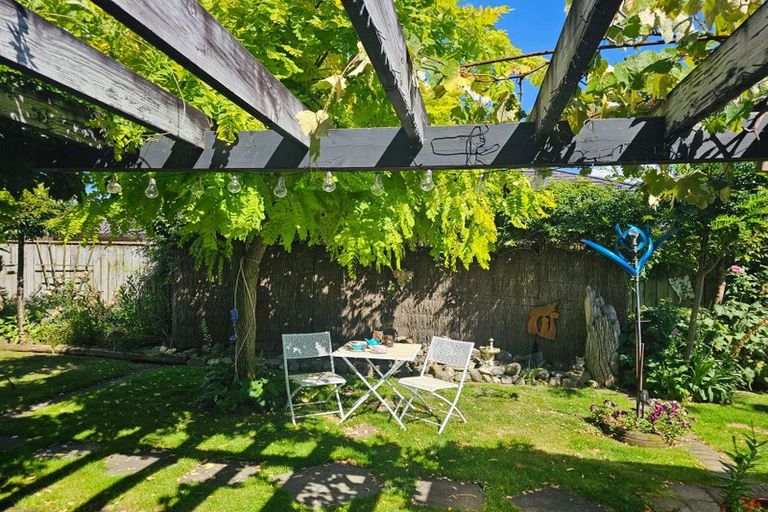 Photo of property in 44 Easton Way, Levin, 5510