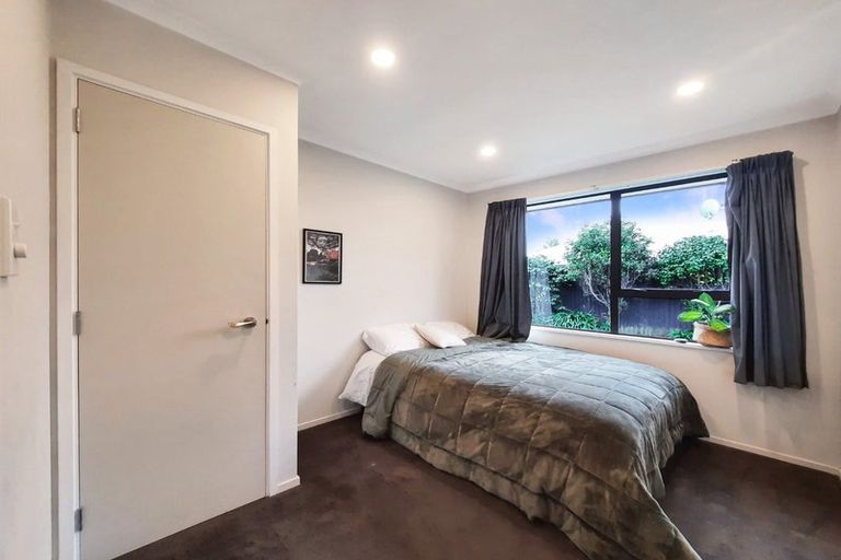 Photo of property in 36 Radiata Avenue, Parklands, Christchurch, 8083