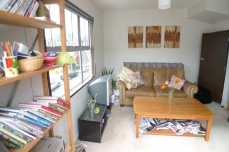 Photo of property in 8e Finlay Terrace, Mount Cook, Wellington, 6021