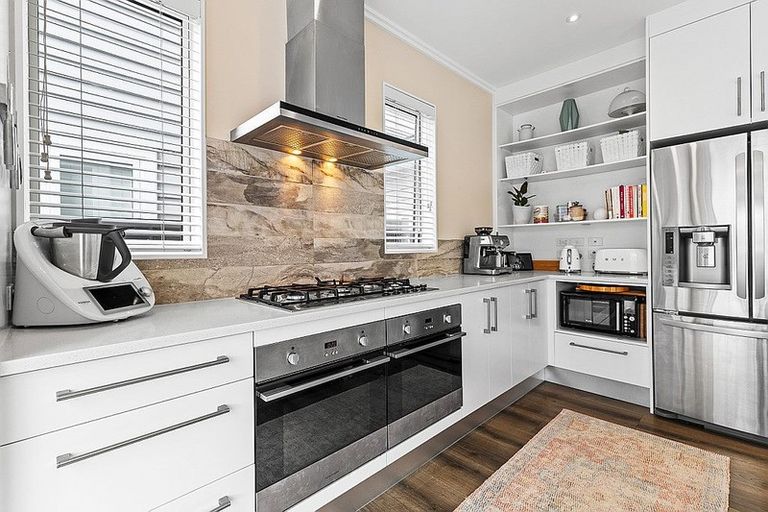 Photo of property in 36a Station Street, Hobsonville, Auckland, 0616