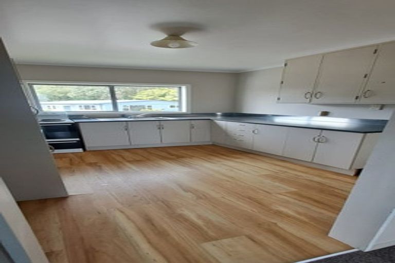 Photo of property in 16 Ceres Crescent, Johnsonville, Wellington, 6037