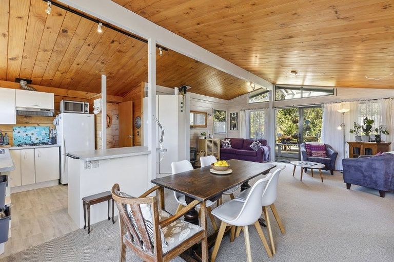 Photo of property in 166 Mitchell Street, Brooklyn, Wellington, 6021