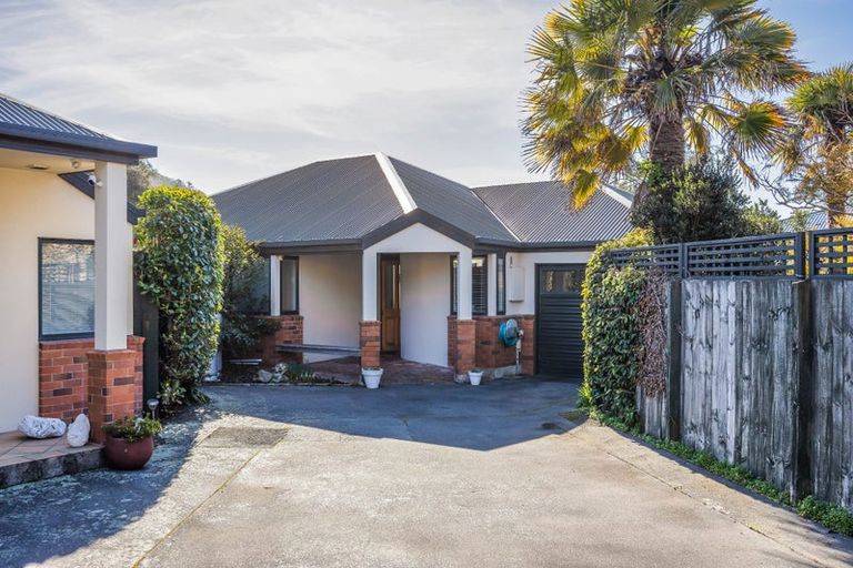Photo of property in 6b Saint Leonards Square, Sumner, Christchurch, 8081