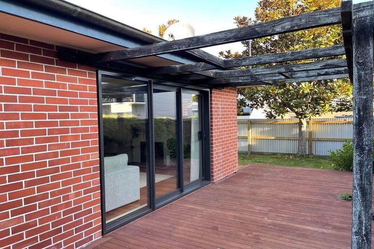 Photo of property in 3/84 Holly Road, St Albans, Christchurch, 8014