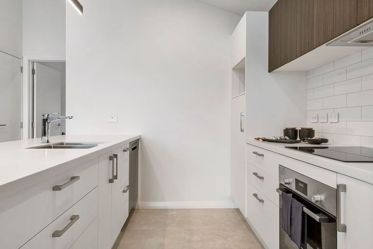 Photo of property in 9 Blenheim Place, Judea, 3110