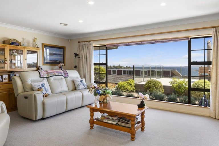 Photo of property in 6 Maniapoto Grove, Waipahihi, Taupo, 3330