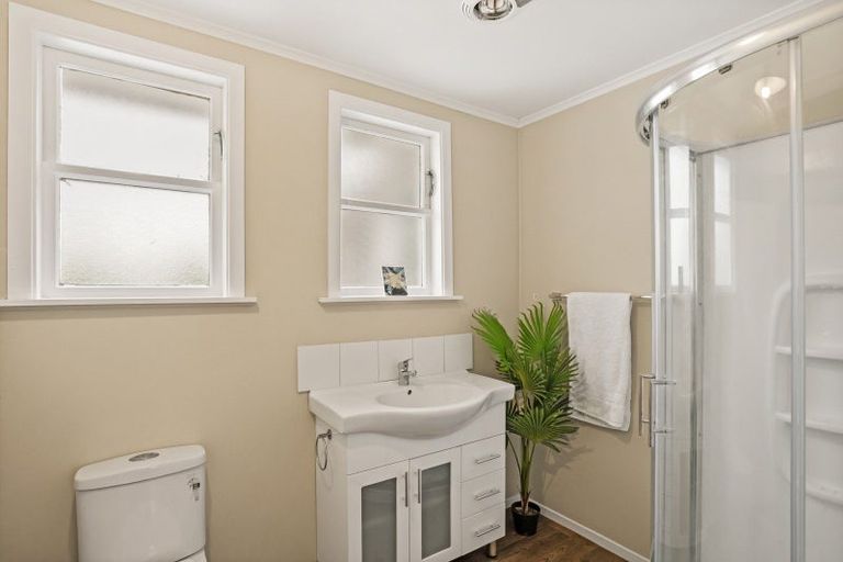 Photo of property in 5 Kowhai Street, Naenae, Lower Hutt, 5011