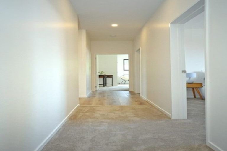 Photo of property in 20 Konoba Avenue, Kumeu, 0810