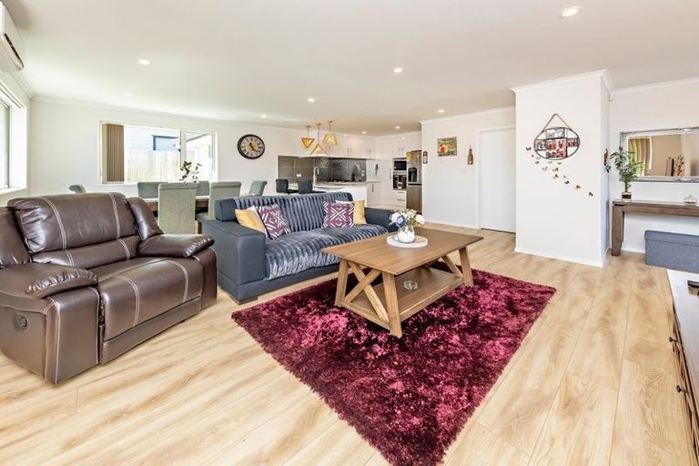 Photo of property in 51 Okawa Avenue, Papakura, 2110