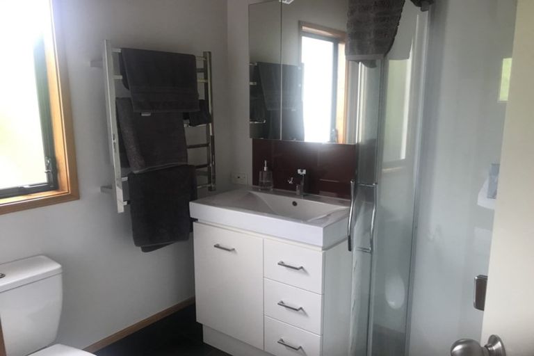 Photo of property in 123 Luckens Road, West Harbour, Auckland, 0618