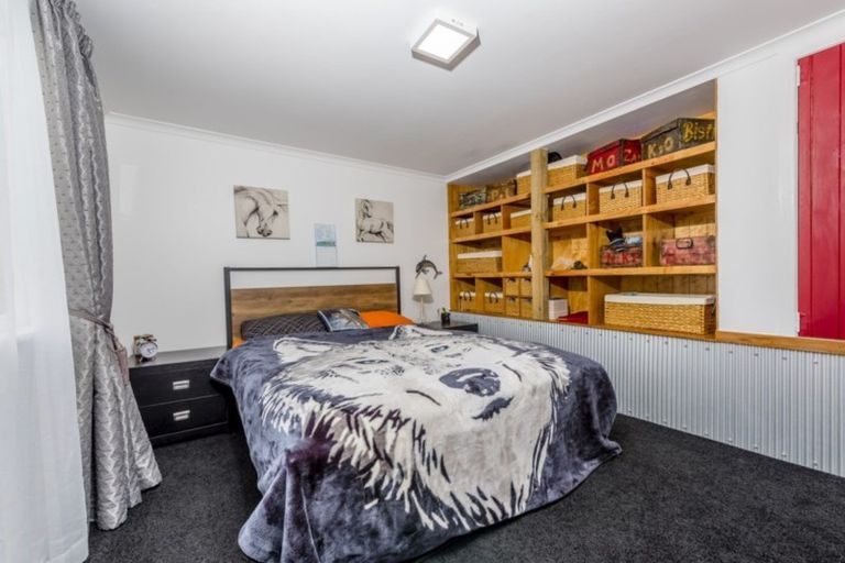 Photo of property in 7 Mcleod Street, Helensville, 0800