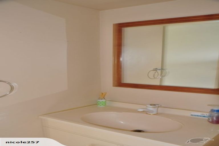 Photo of property in 129 Kia Ora Road, Beach Haven, Auckland, 0626