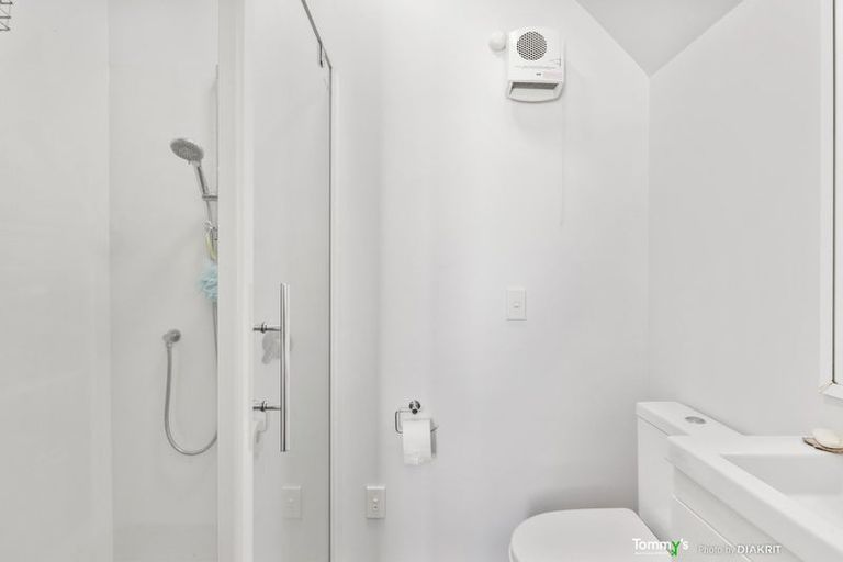 Photo of property in Victoria Villas, 43/35u Pirie Street, Mount Victoria, Wellington, 6011