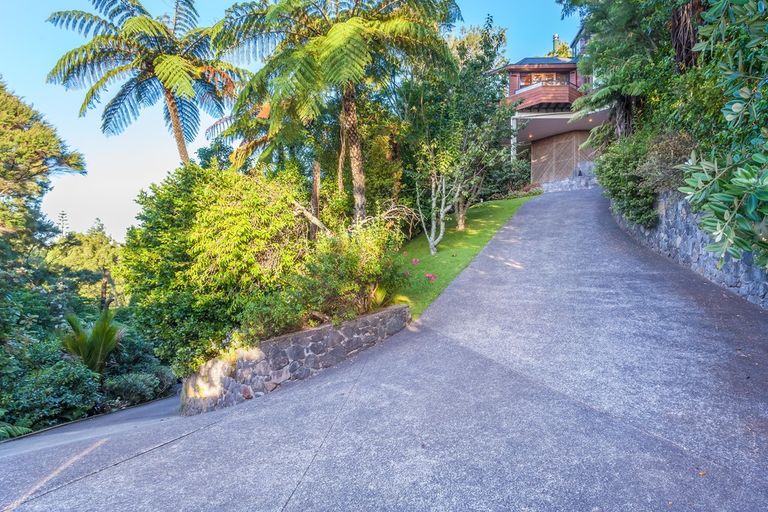 Photo of property in 170 Scenic Drive, Titirangi, Auckland, 0604