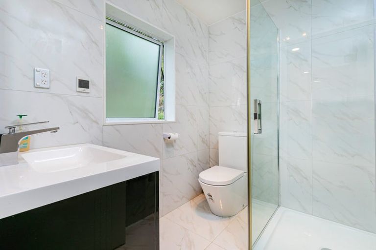 Photo of property in 30 Shah Place, Glen Eden, Auckland, 0602