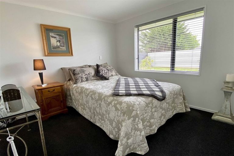 Photo of property in 42 Conway Crescent, Glengarry, Invercargill, 9810