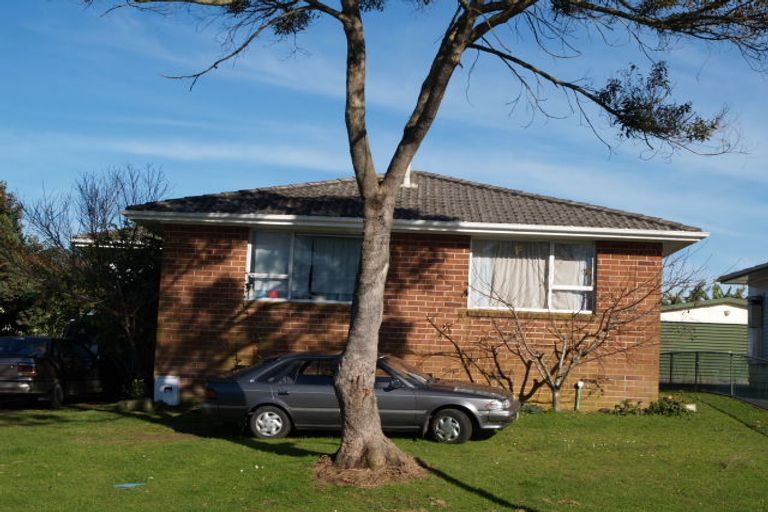 Photo of property in 21 Mcnaughton Avenue, Mangere East, Auckland, 2024