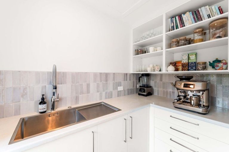 Photo of property in 42 Ramsgate Terrace, Mairangi Bay, Auckland, 0630