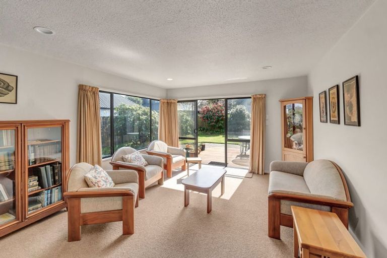 Photo of property in 9 Buscot Gate, Avonhead, Christchurch, 8042