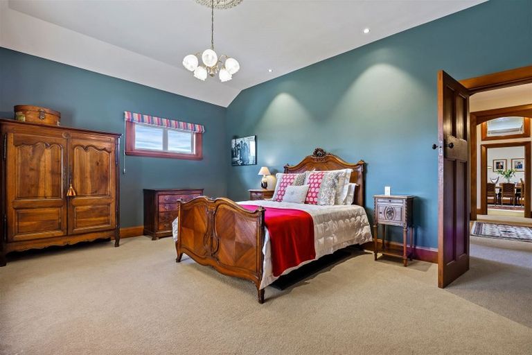 Photo of property in 7 Thorrington Road, Cashmere, Christchurch, 8022