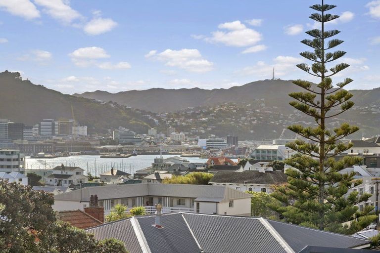 Photo of property in 19/4f Claremont Grove, Mount Victoria, Wellington, 6011
