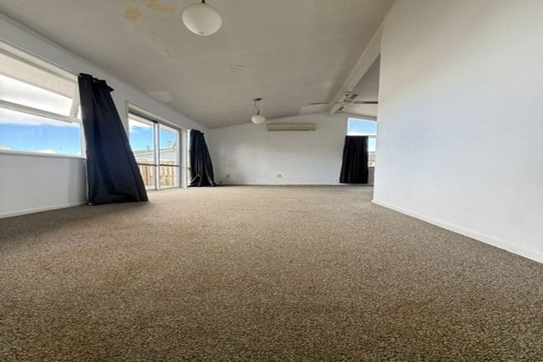 Photo of property in 44b Kelvin Road, Papakura, 2110