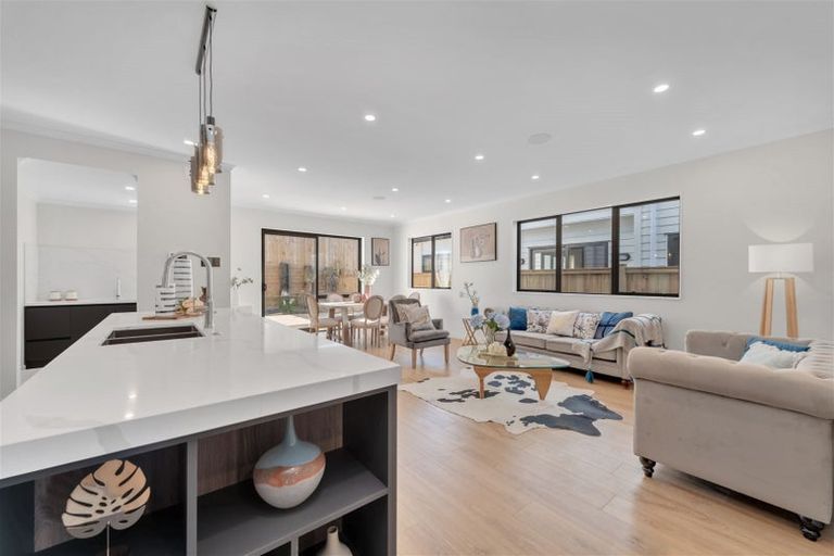 Photo of property in 84 Koromeke Street, Flat Bush, Auckland, 2019