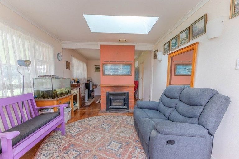 Photo of property in 60a Skerman Street, Marton, 4710