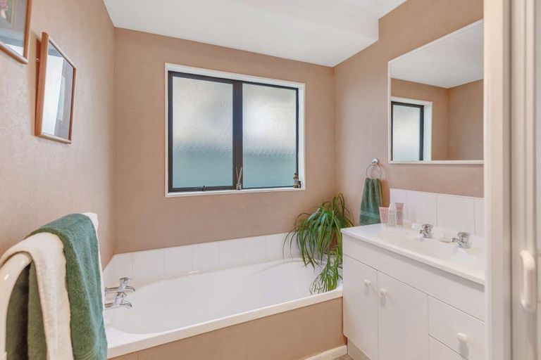 Photo of property in 36b Aberdeen Avenue, Takaro, Palmerston North, 4412