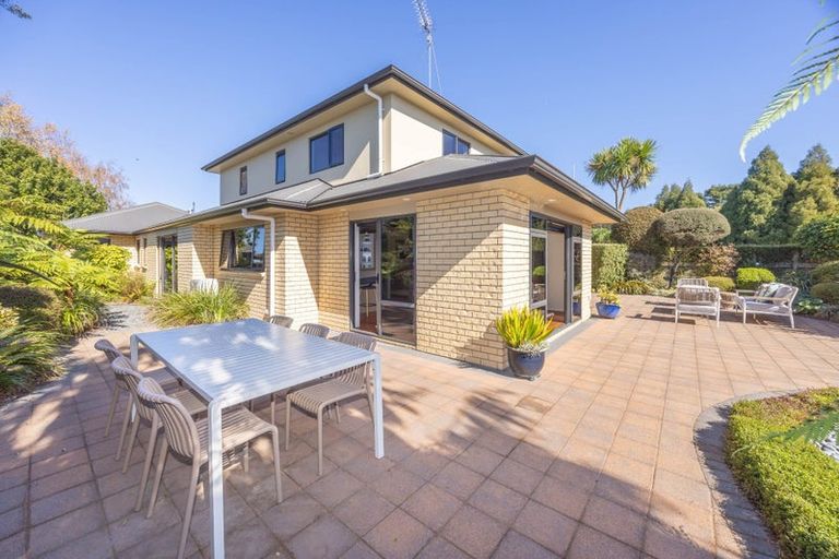 Photo of property in 72 Barrington Drive, Huntington, Hamilton, 3210