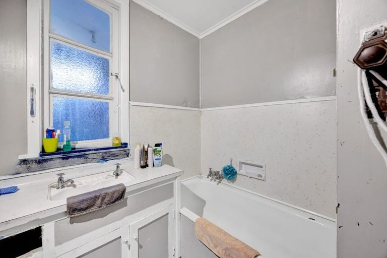 Photo of property in 244 Egmont Street, Patea, 4520