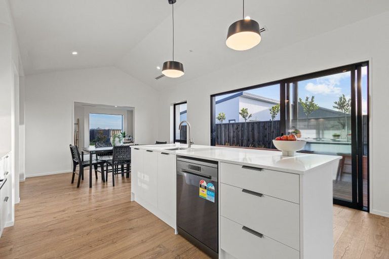 Photo of property in 1 Hobbs Lane, Harewood, Christchurch, 8051