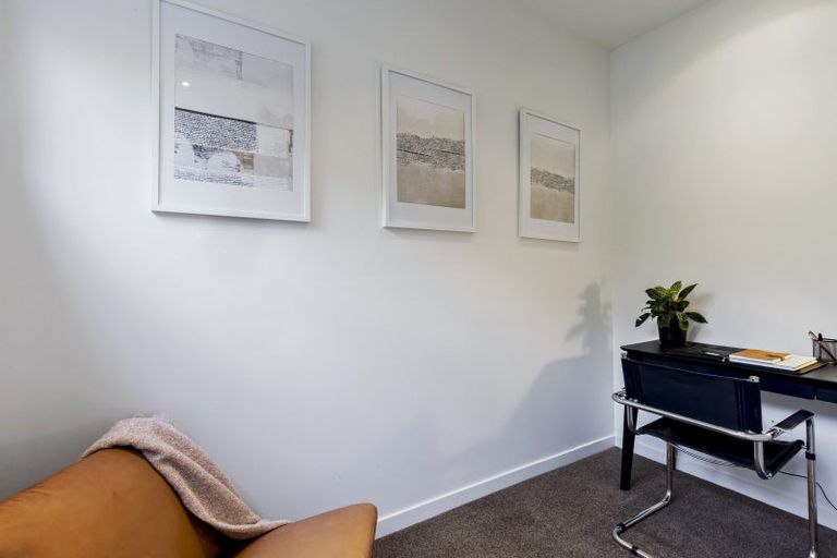 Photo of property in 56 Jacks Point Rise, Jacks Point, Queenstown, 9371