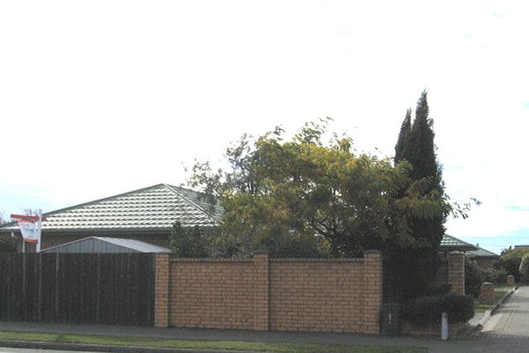 Photo of property in 74 Racecourse Road, Sockburn, Christchurch, 8042