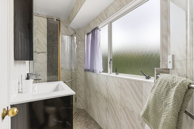 Photo of property in 9 Nathan Close, Somerville, Auckland, 2014