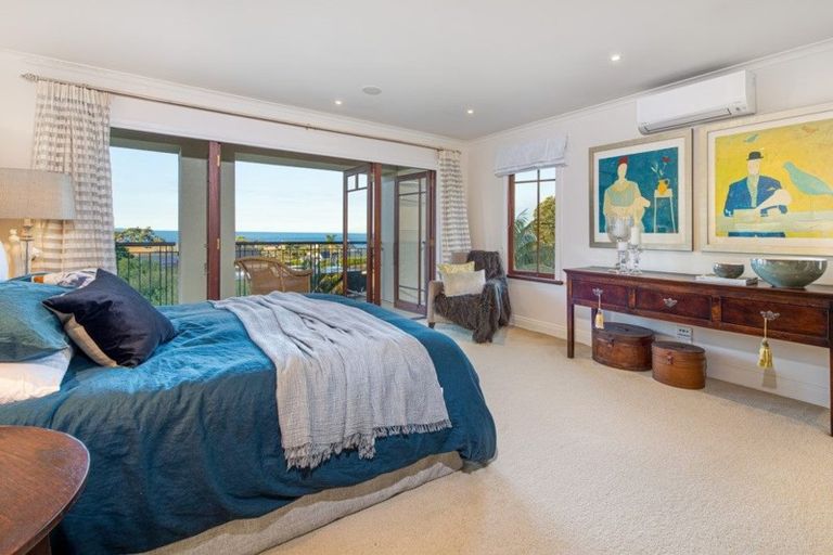 Photo of property in 15 Ocean View Road, Milford, Auckland, 0620