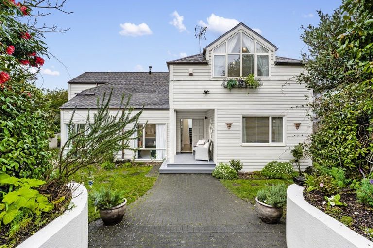 Photo of property in 1b Adrienne Place, Onehunga, Auckland, 1061