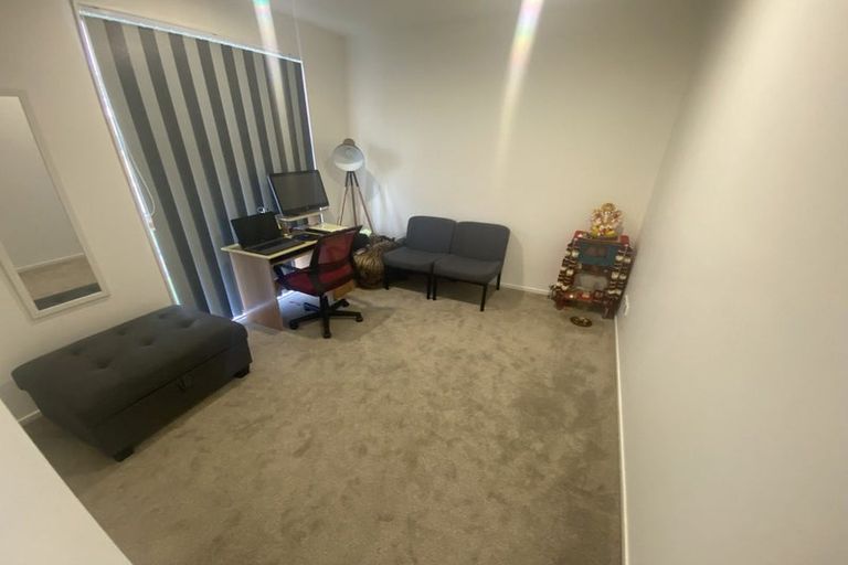 Photo of property in 1 Leatherwood Road, Takanini, 2110