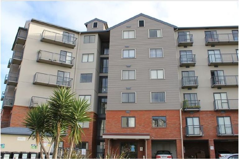 Photo of property in 6i/17 Crown Lynn Place, New Lynn, Auckland, 0600