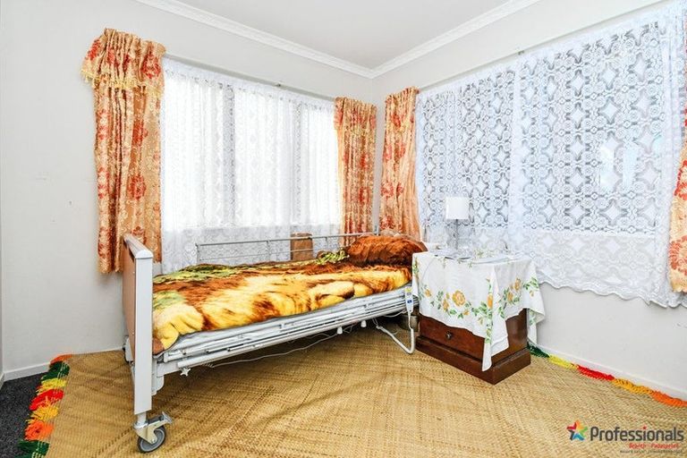 Photo of property in 5d Clendon Place, Manurewa, Auckland, 2102